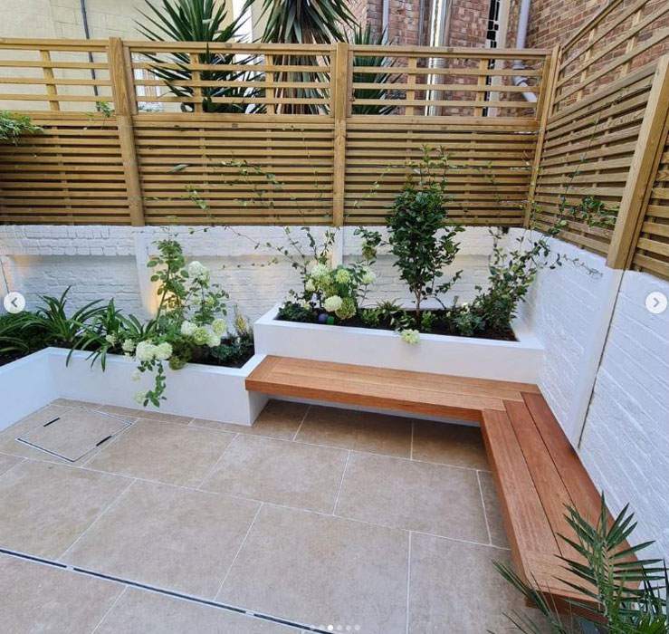 Tiny courtyard in Ravenscourt Park